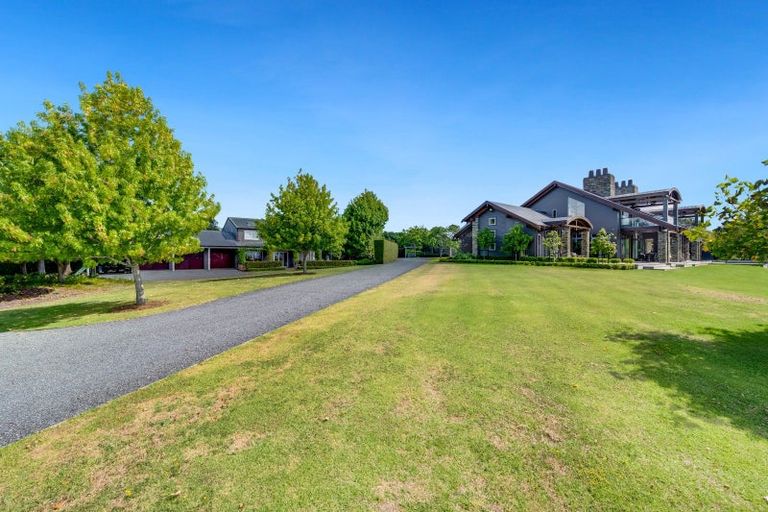 Photo of property in 42 Porterfield Road, Whitford, Howick, 2571