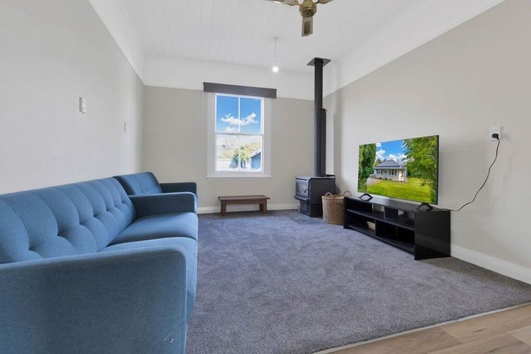 Photo of property in 7 Cheviot Street, Waiau, 7332