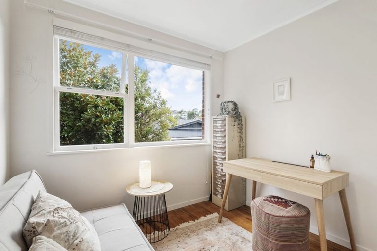 Photo of property in 4/20 Penning Road, Castor Bay, Auckland, 0620