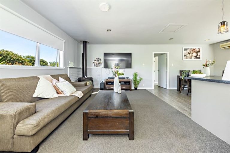 Photo of property in 18 Matipo Drive, Tuakau, 2121
