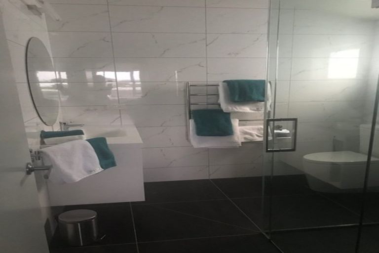 Photo of property in 748 Whangaparaoa Road, Manly, Whangaparaoa, 0930