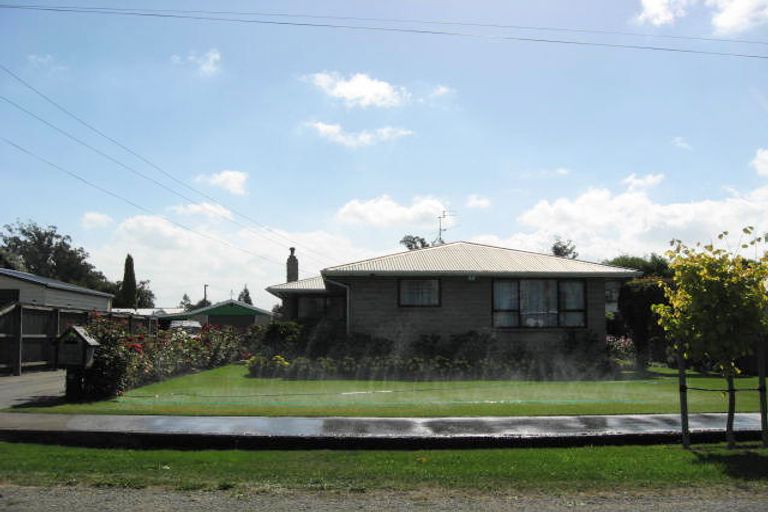 Photo of property in 11 Woodville Street, Leeston, 7632