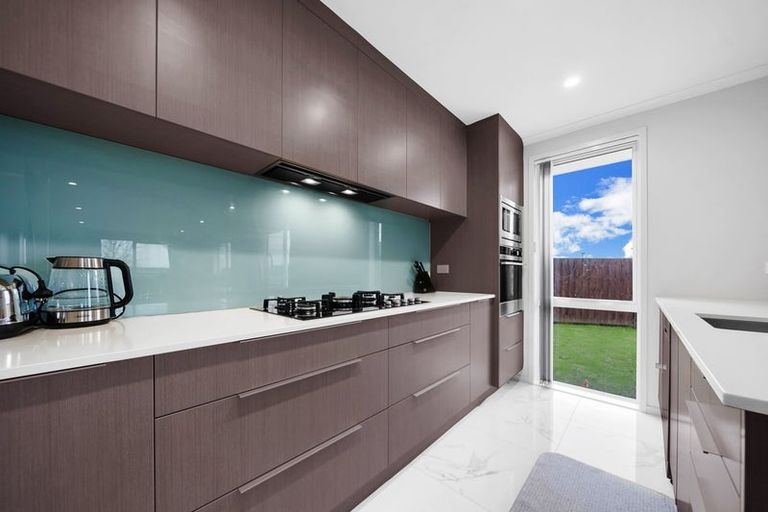 Photo of property in 16 Gibboney Place, Pokeno, 2402