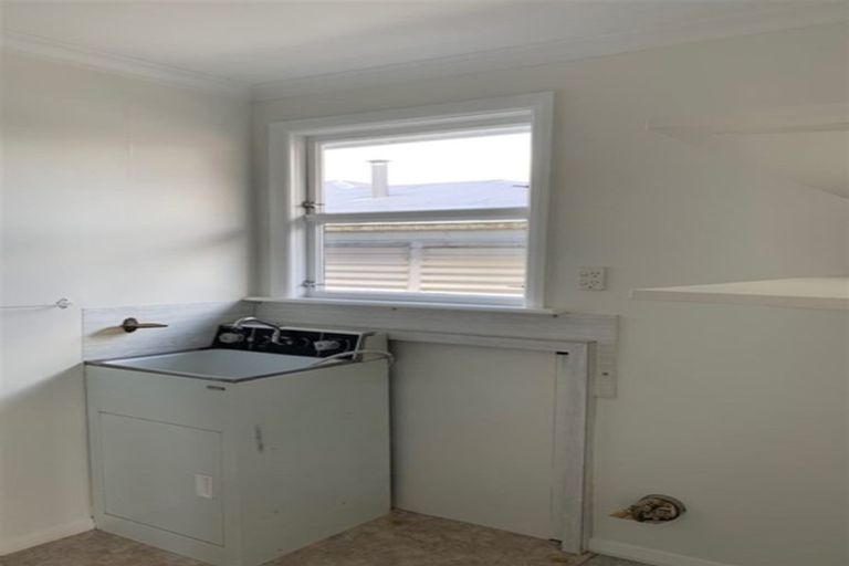 Photo of property in 9 Armstrong Avenue, Carterton, 5713