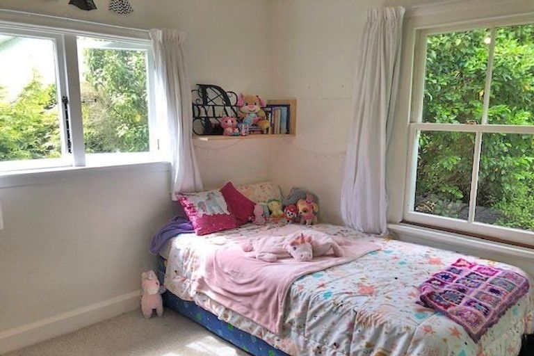 Photo of property in 16 Gordon Street, Southbridge, 7602