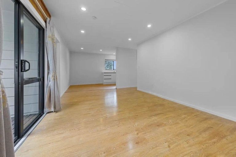 Photo of property in 9 Kopu Place, Clendon Park, Auckland, 2103