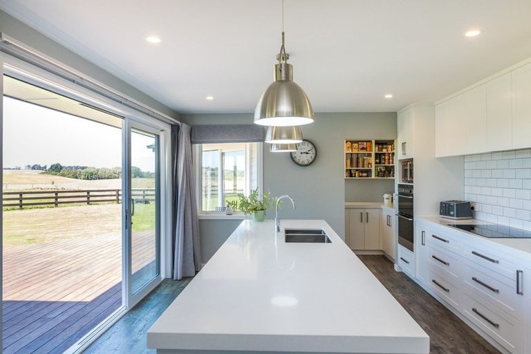 Photo of property in 467 Lees Road, Feilding, 4775