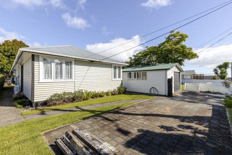 Photo of property in 412 Carrington Street, Upper Vogeltown, New Plymouth, 4310