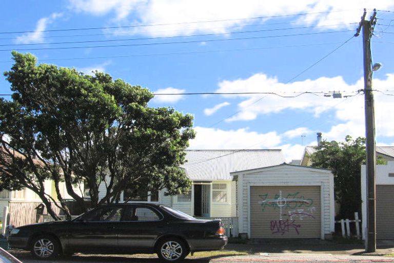 Photo of property in 27 Miro Street, Miramar, Wellington, 6022