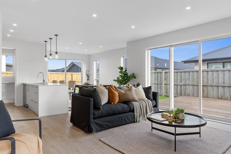 Photo of property in 32 Skibbereen Drive, Halswell, Christchurch, 8025