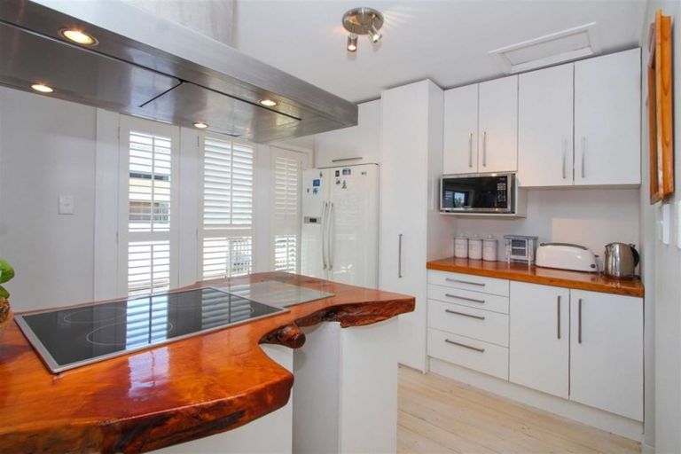 Photo of property in 155 Vipond Road, Stanmore Bay, Whangaparaoa, 0932