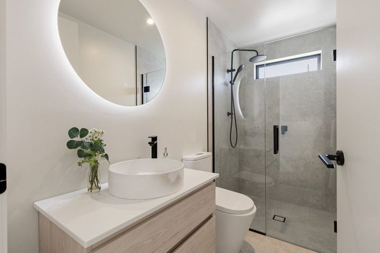 Photo of property in 104 Spur Ridge Rise, Jacks Point, 9371