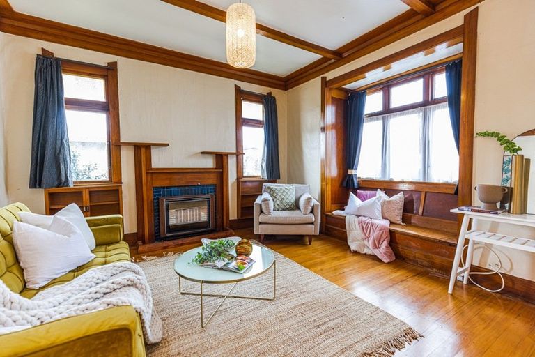 Photo of property in 2 Devon Road, Springvale, Whanganui, 4501