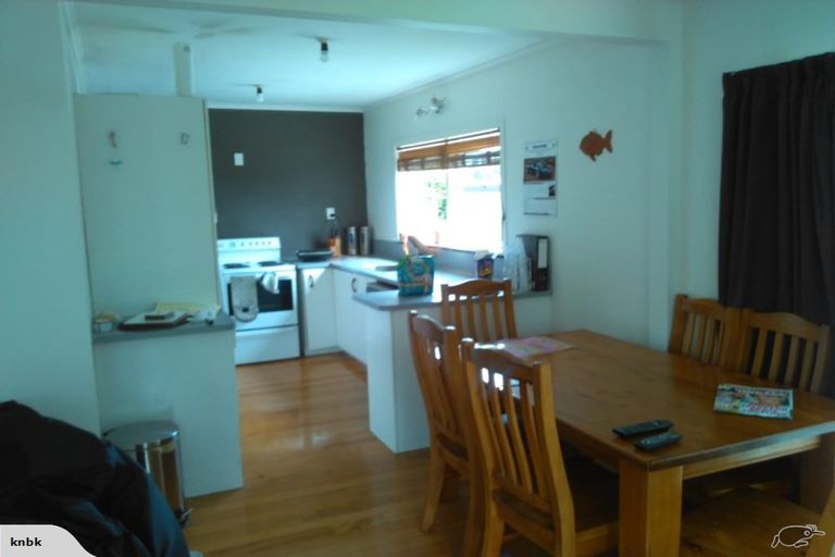 Photo of property in 24 Seon Place, Birkdale, Auckland, 0626