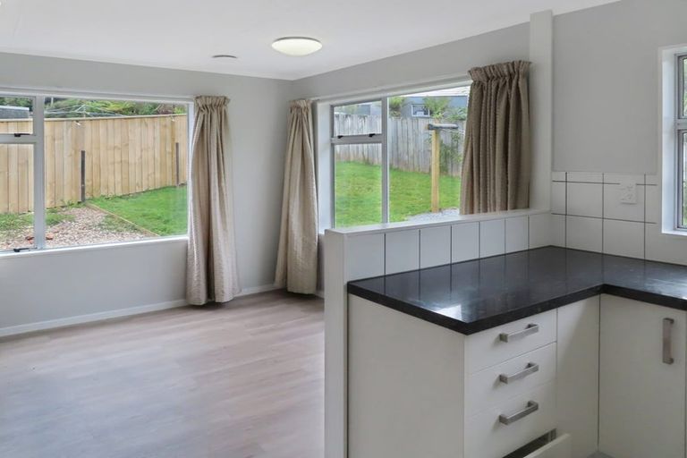 Photo of property in 118 Norana Road, Timberlea, Upper Hutt, 5018