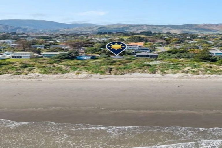 Photo of property in 59 Tutere Street, Waikanae Beach, Waikanae, 5036