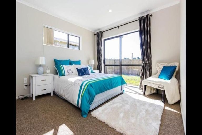 Photo of property in 225 Triangle Road, Massey, Auckland, 0614