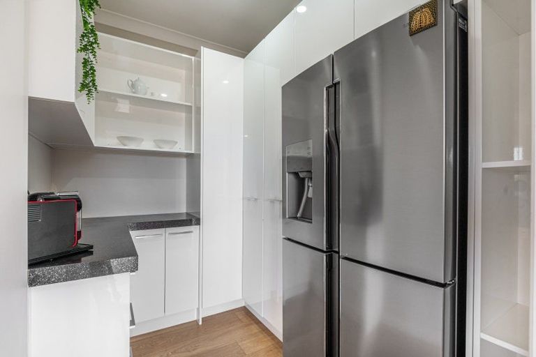 Photo of property in 28 Clifton Road, Whitford, Howick, 2571