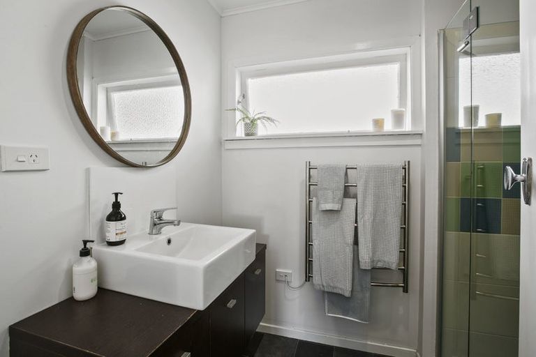 Photo of property in 36a Beaumont Crescent, Frankleigh Park, New Plymouth, 4310