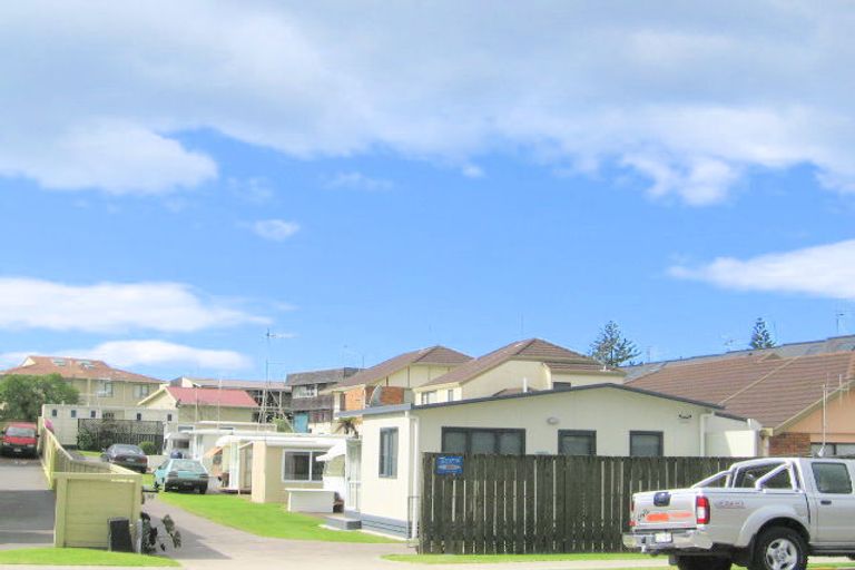 Photo of property in 39 Maunganui Road, Mount Maunganui, 3116