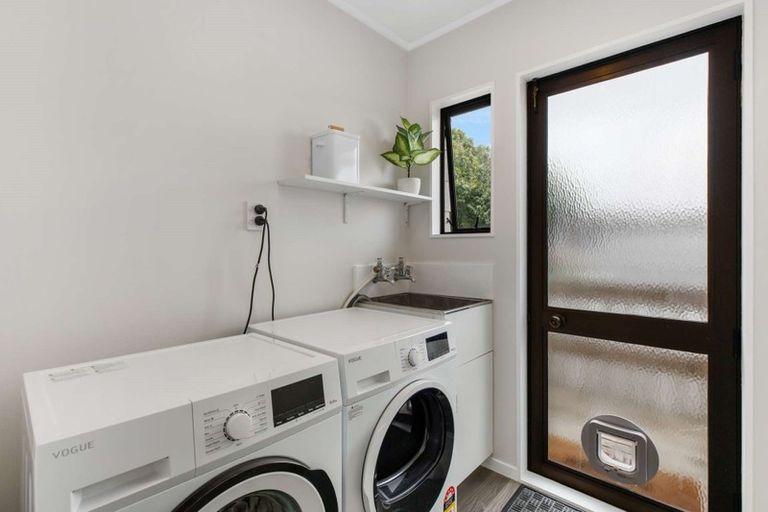 Photo of property in 49 Riverside Drive, Waiuku, 2123