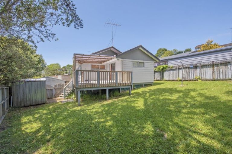 Photo of property in 3 Theban Place, Totara Vale, Auckland, 0629
