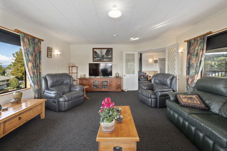Photo of property in 13 Cherry Lane, Acacia Bay, Taupo, 3330