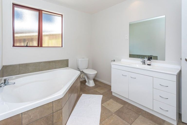 Photo of property in 208 Russell Bruce Place, Onemana, Whangamata, 3691