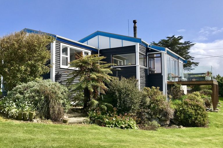 Photo of property in 16 Ward Parade, Bluff, 9814