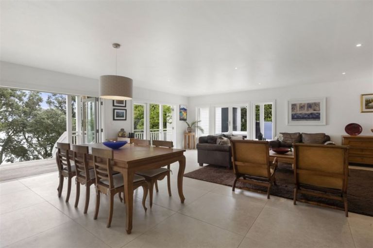 Photo of property in 11 Beresford Street, Bayswater, Auckland, 0622