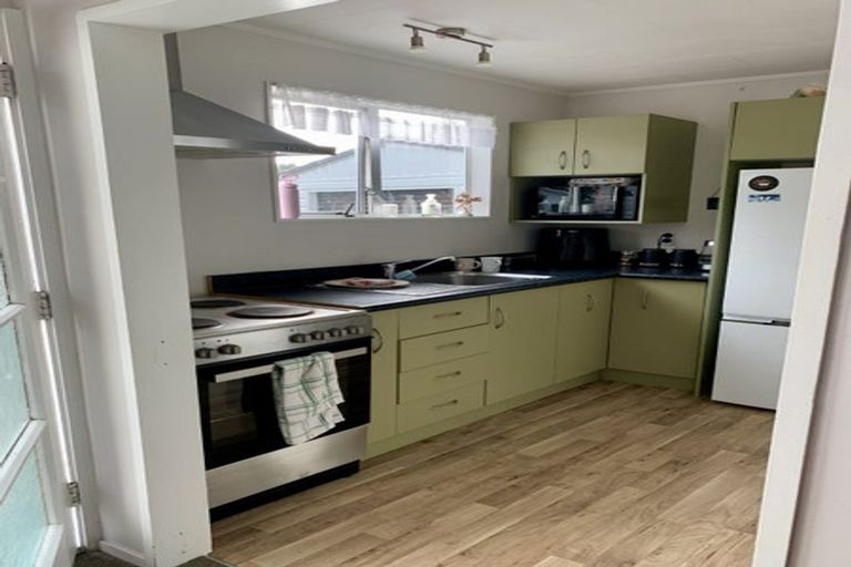 Photo of property in 50b Hartford Crescent, Totara Park, Upper Hutt, 5018