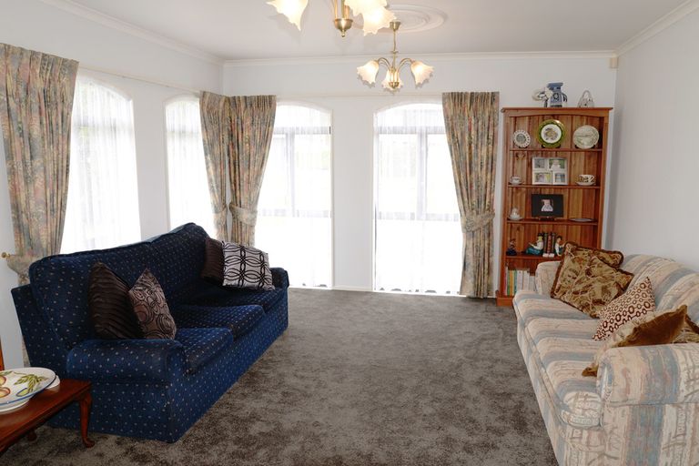 Photo of property in 2 Flora Place, Wattle Downs, Auckland, 2103