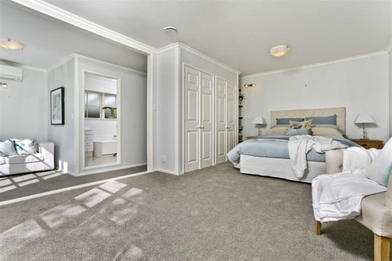 Photo of property in 35 Northumberland Avenue, Belmont, Auckland, 0622