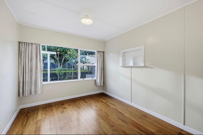 Photo of property in 71 Ngamotu Road, Spotswood, New Plymouth, 4310