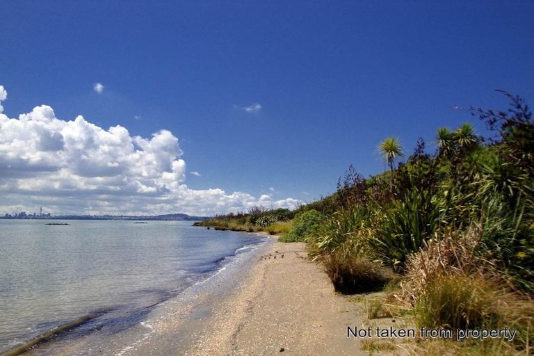 Photo of property in 26c Waipani Road, Te Atatu Peninsula, Auckland, 0610