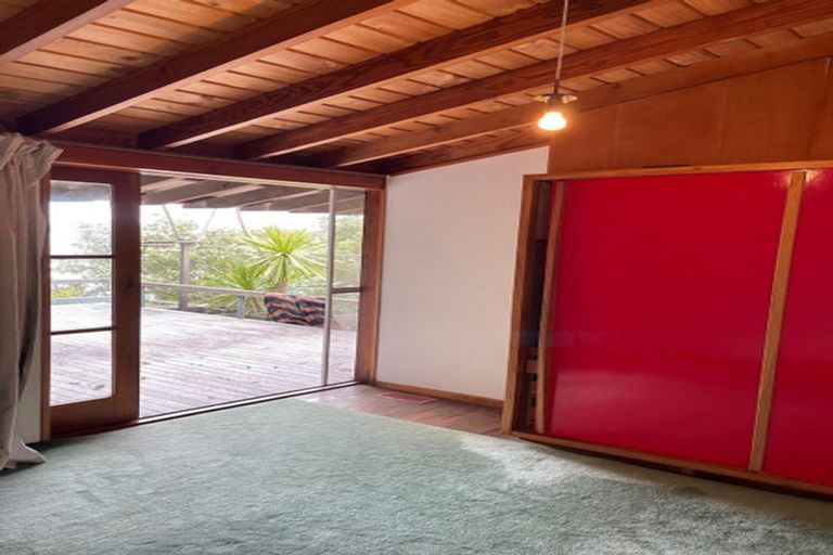 Photo of property in 15b Second Avenue, Stanley Point, Auckland, 0624