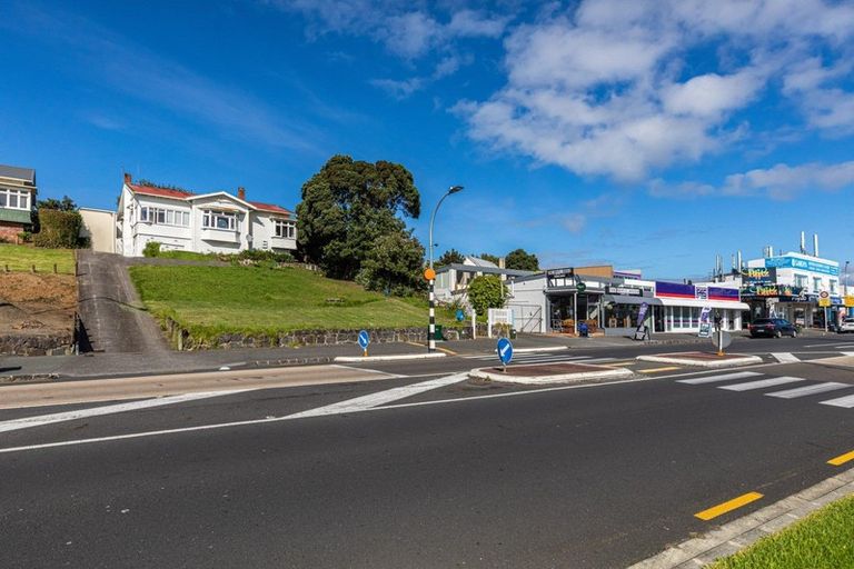 Photo of property in 511 Mount Albert Road, Three Kings, Auckland, 1042