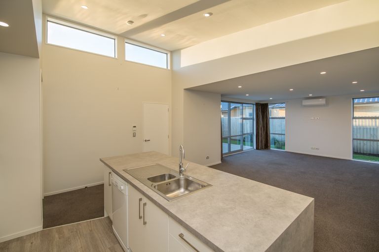 Photo of property in 2 Cable Lane, Halswell, Christchurch, 8025