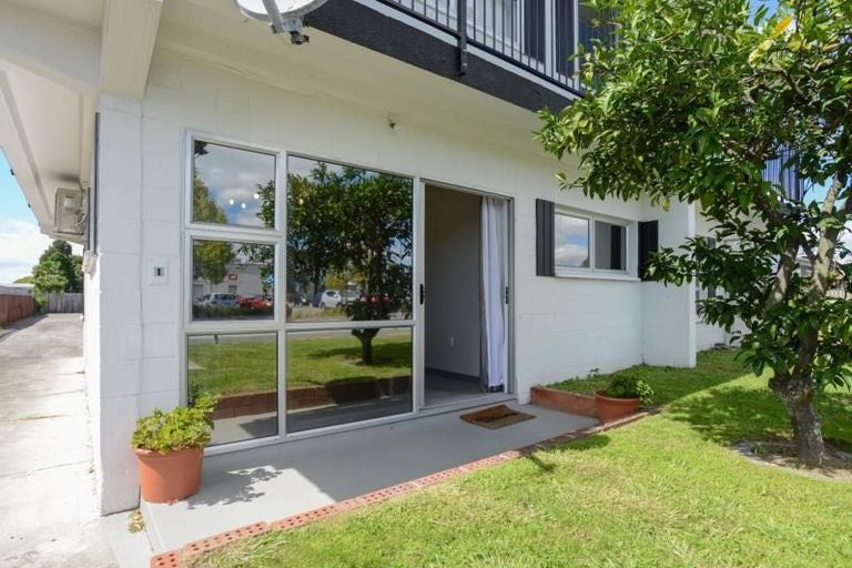 Photo of property in 1/8 Lee Road, Taradale, Napier, 4112