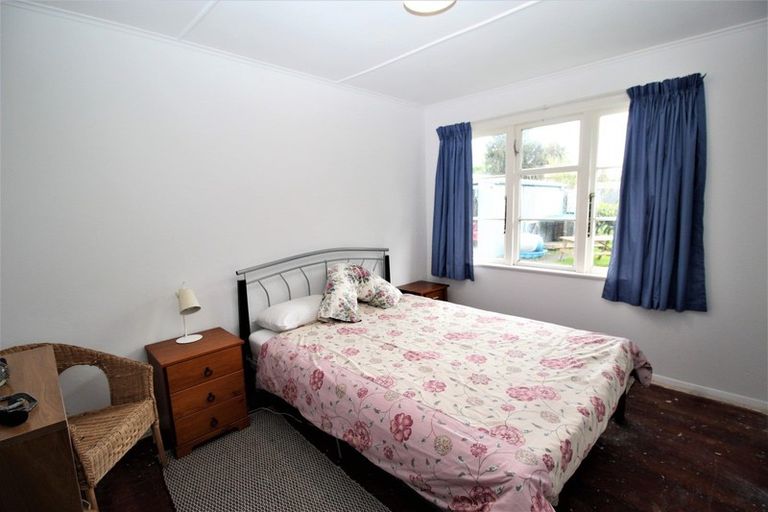 Photo of property in 27 Burgoyne Street, Woodville, 4920