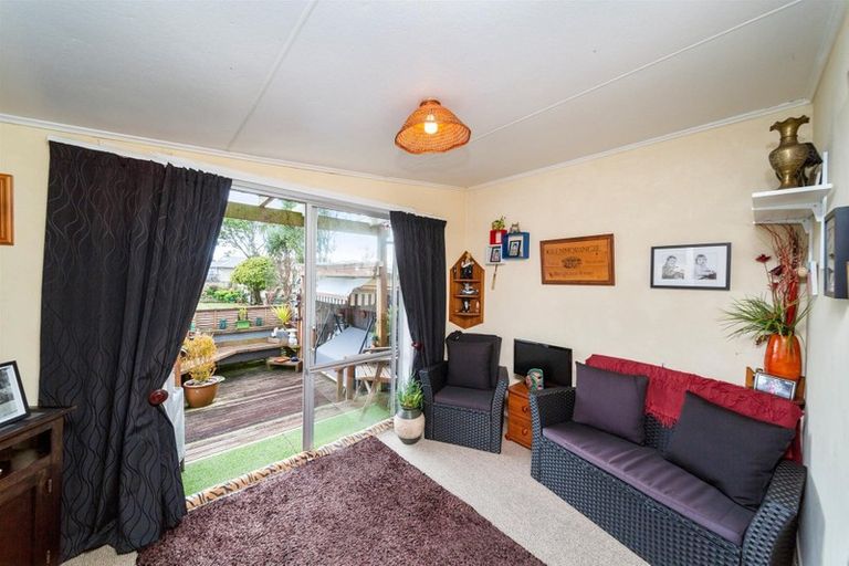 Photo of property in 288 South Road, Hawera, 4610