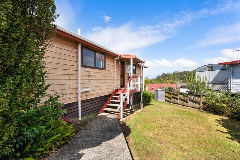 Photo of property in 26 Hale Crescent, Bayview, Auckland, 0629