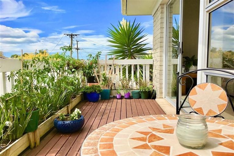 Photo of property in 2/41 Jutland Road, Hauraki, Auckland, 0622