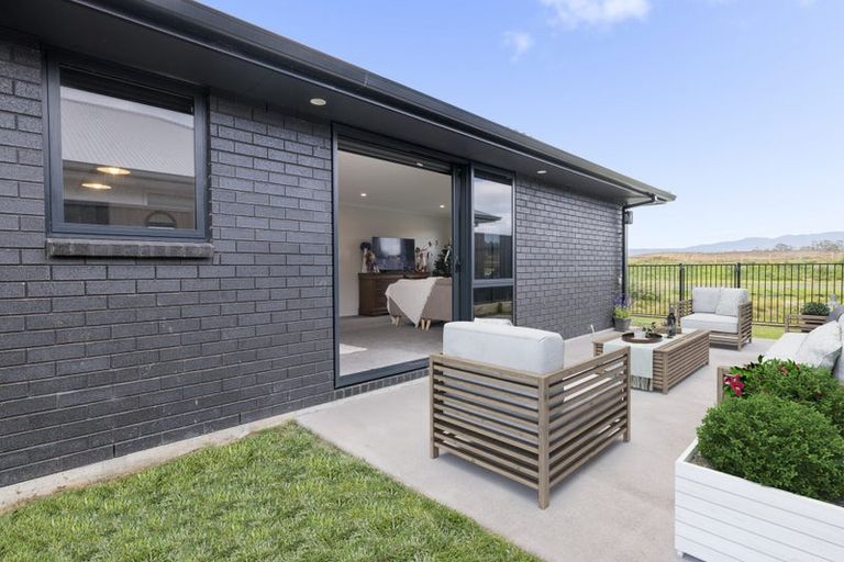 Photo of property in 2b Kauri Lane, Omokoroa, 3114