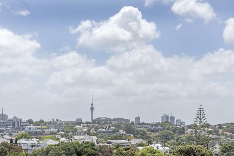 Photo of property in 17 Arney Crescent, Remuera, Auckland, 1050