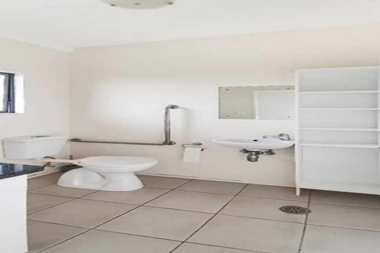 Photo of property in 9/15 Bishop Lenihan Place, East Tamaki, Auckland, 2013