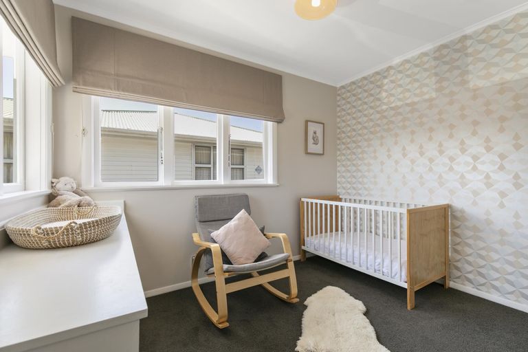 Photo of property in 1/29 Hill Crescent, New Lynn, Auckland, 0600