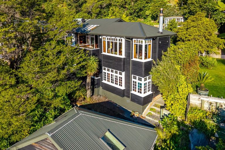 Photo of property in 17 Korimako Road, Days Bay, Lower Hutt, 5013