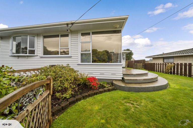 Photo of property in 33 Rosendale Avenue, Spotswood, New Plymouth, 4310