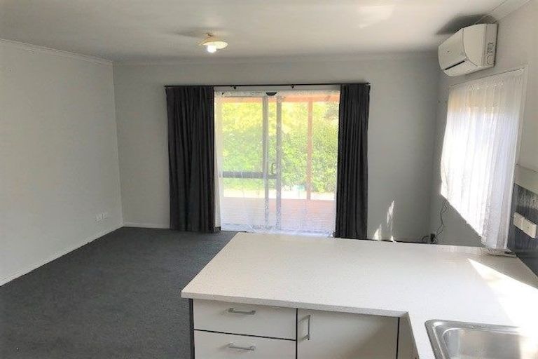 Photo of property in 10 Hinau Street, New Lynn, Auckland, 0600